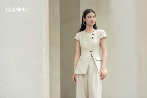 夏日松弛感穿搭的魅力,由qianhui千慧服飾展現