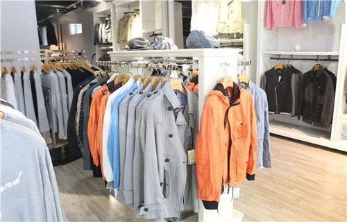 外套免費(fèi)送 樂山這家品牌服裝工廠店虧損大甩賣 全場10元起...搶瘋了
